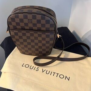 Louis Vuitton Damier Ebene Ipanema PM